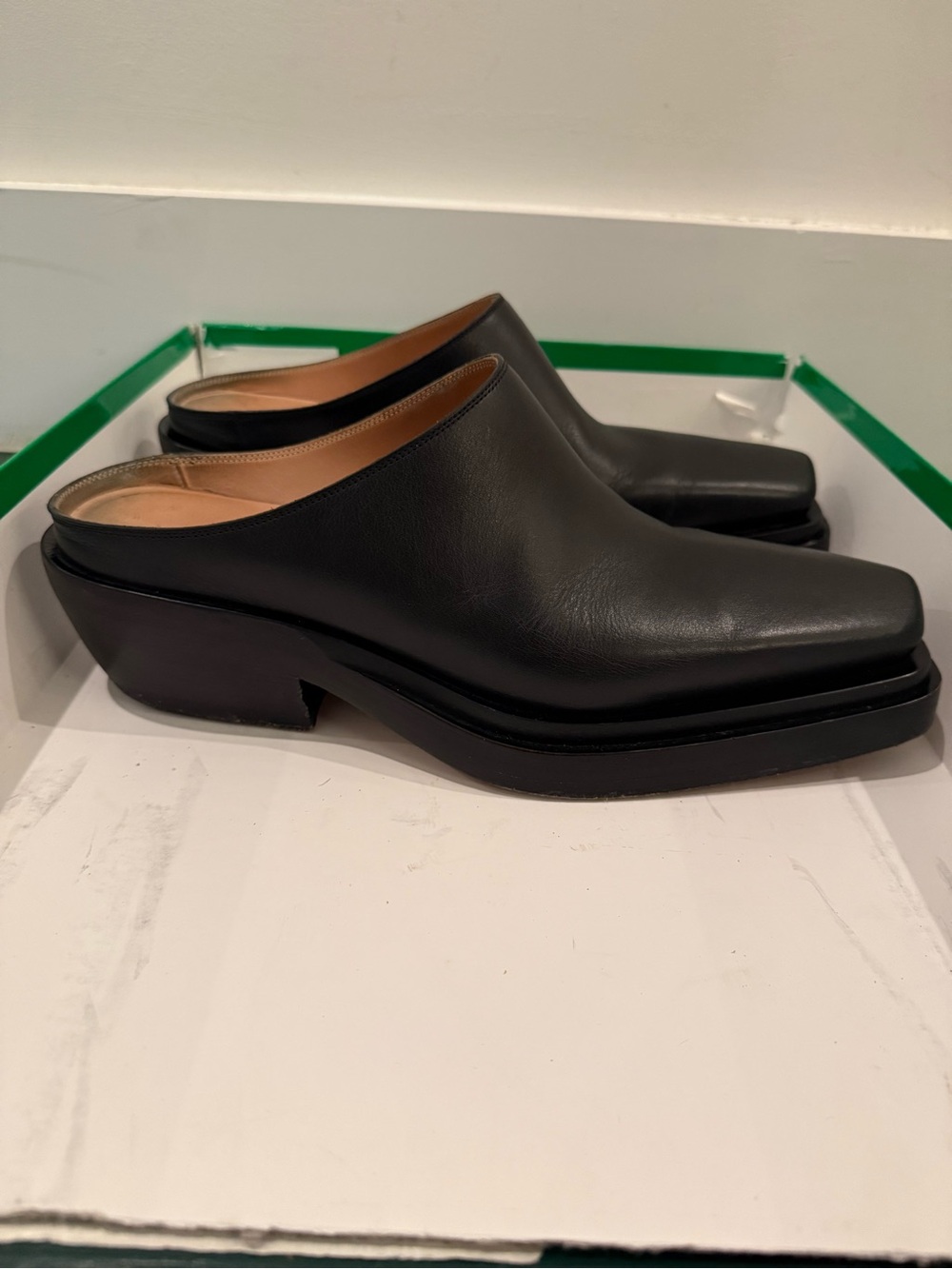 RARE Bottega Veneta Black Leather Square Toe Mules Mens/Womens Size 40 - Picture 11 of 14